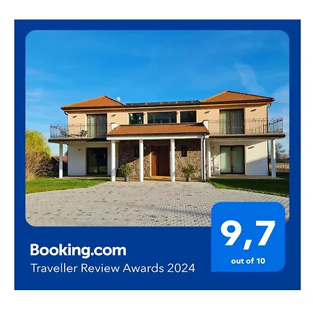 Atrium-accomm ベッド・アンド・ブレックファスト 4*